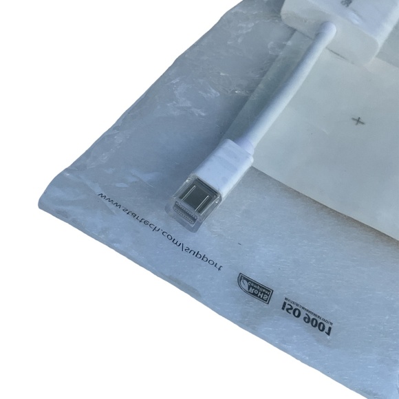 StarTech 4.7" Mini DisplayPort To HDMI Video Adapter Converter White MDP2HDW - Picture 4 of 5